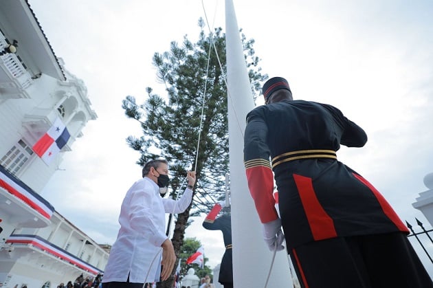 El presidente Laurentino Cortizo encabezó los actos protocolares del Bicentenario de la Independencia de Panamá de España. Foto: Cortesía @NitoCortizo