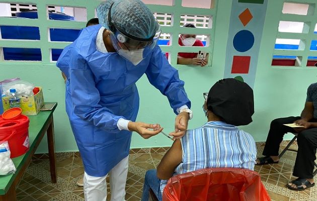 Panamá apuesta a la vacunación masiva para salir de la cuarta ola de contagios de covid-19. Foto: Grupo Epasa