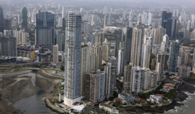 A nivel mundial, la pandemia continúa siendo un riesgo clave para las economías. No obstante, Fitch resalta que la vacunación en Panamá ha sido un factor importante en la reducción del riesgo. Foto: Archivo