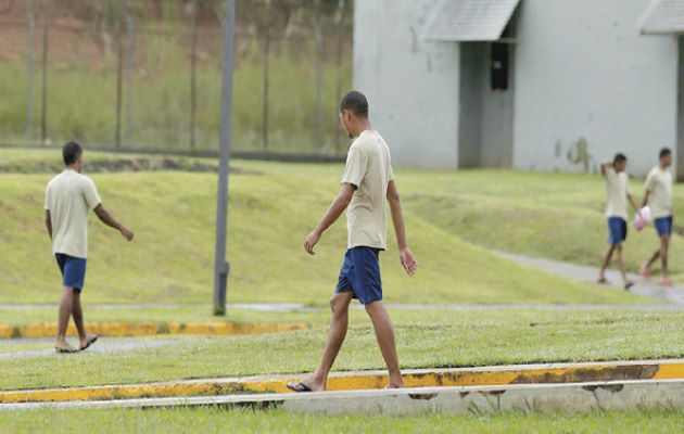 El 54% de los adolescentes con problemas con la ley están privados de libertad y el 46% gozan de alguna medida cautelar o sanción. Foto: Grupo Epasa