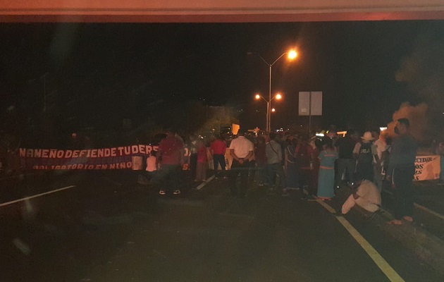 Los indígenas no quieren presencia del personal de salud en las escuelas. Foto: Traficologo