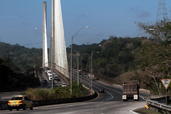 El Puente Centenario también será objeto de mantenimiento, aunque en menor escala. Foto: Víctor Arosemena