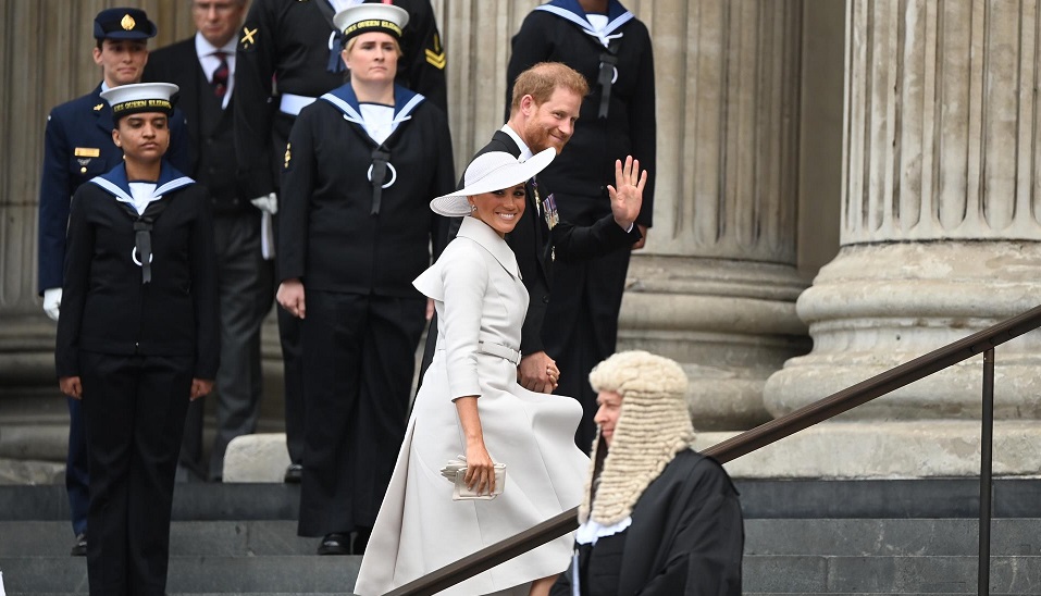 El príncipe Enrique y Meghan Markle, duques de Sussex, llegan a la catedral de San Pablo. EFE