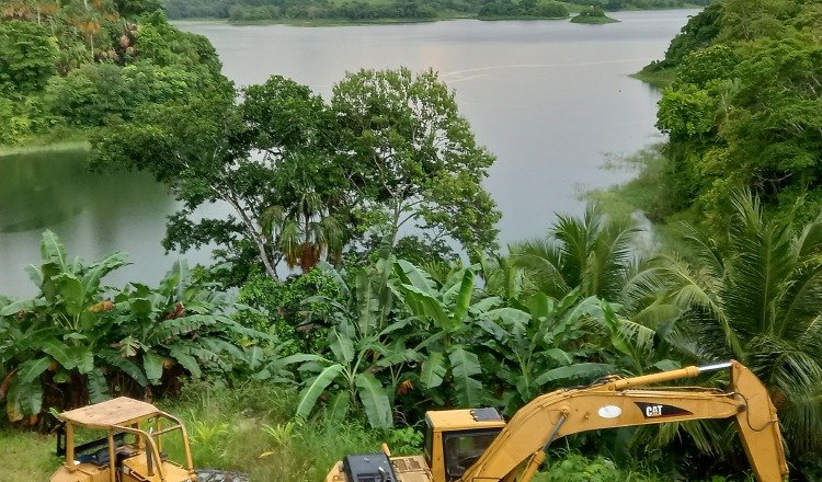 El proyecto 241, que buscaba crear tres corregimientos en Mandungandí, también incorporaba el lago Bayano a la comarca guna.  Foto: Francisco Paz