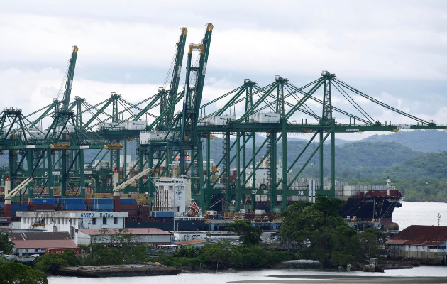 La economía de Panamá cayó un 17.9 % en 2020 y se recuperó un 15.3 % en 2021 en medio de un elevado desempleo. Foto: EFE