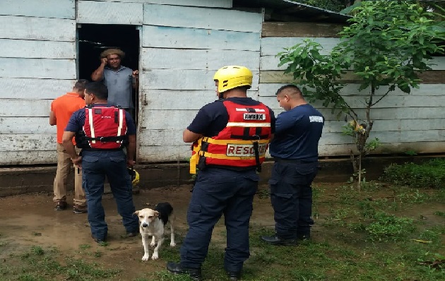 Realizan recorrido en áreas afectadas de Los Santos. Foto. Thays Domínguez