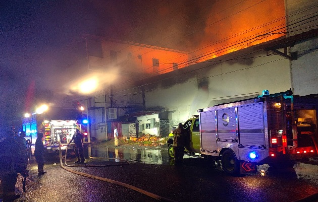 Se incendia un almacén en Changuinola, Bocas del Toro | Panamá América