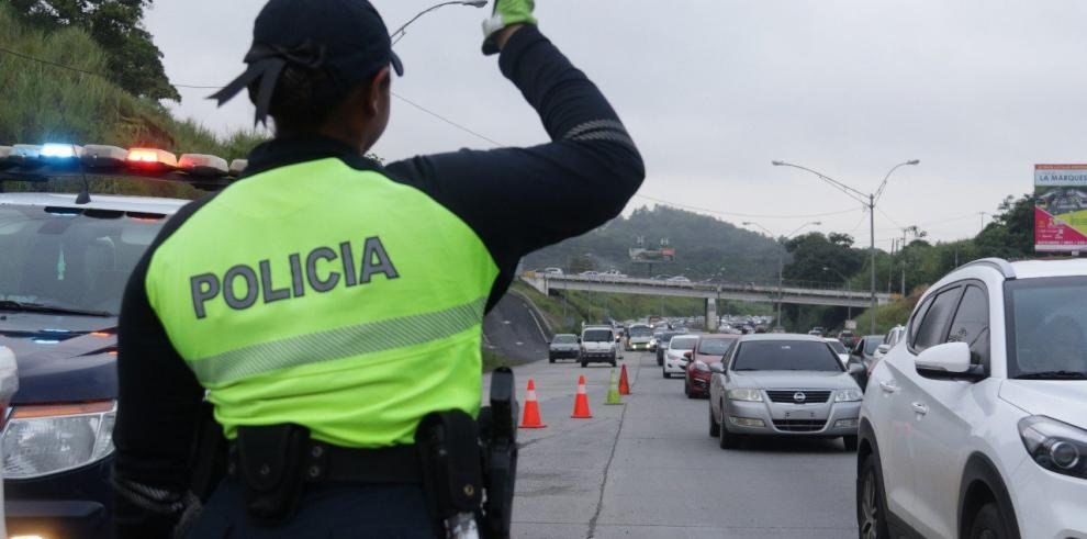 El año pasado se dirigieron al interior 129 mil carros, mientras que en este año aumentaron a 139 mil. Foto: Cortesía Policía Nacional