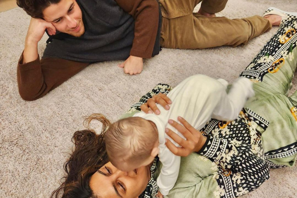 Nick Jonas y Priyanka Chopra se convirtieron en padres por gestación subrogada. Foto: Instagram