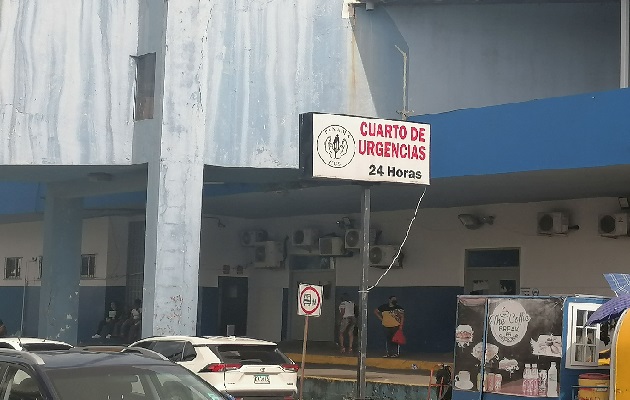 En tanto, el hombre también recibió un rozón del lado izquierdo de la cabeza, pero no se quiso atender. Foto. Archivo