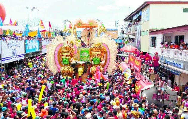 El Carnaval es la fiesta que más personas mueve en Panamá, catalogada como la fiesta del pueblo.