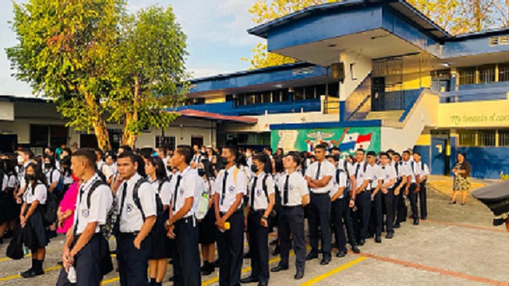 En la provincia iniciaron clases 112 mil estudiantes y no se descarta que el número de estudiante aumente. Foto: José Vásquez