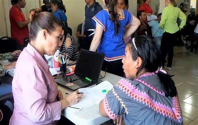 La reunión se gestó por un encuentro previo de caciques de la comarca Ngäbe Buglé, el pasado sábado 11 de marzo, con autoridades del Meduca.