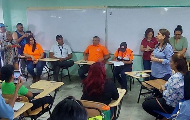 Se realizó una reunión en el plantel. Foto: Cortesía Meduca