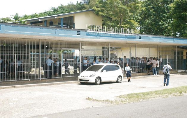 Colegio Elena Chávez de Pinate. Foto: Archivo