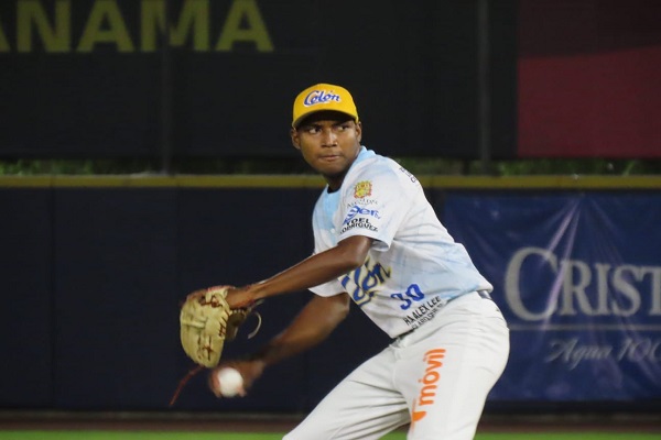 Carlos Rodríguez abrirá el juego de Colón ante Los Santos. Foto: Fedebeis