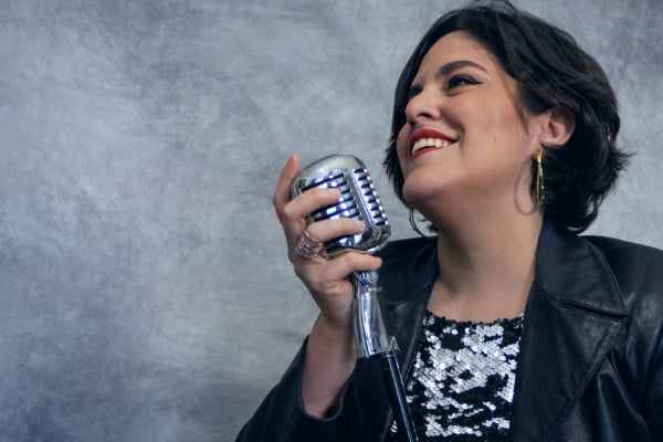 Gaby Cotter es reconocida por su melodiosa voz y su estilo único. Foto: Cortesía