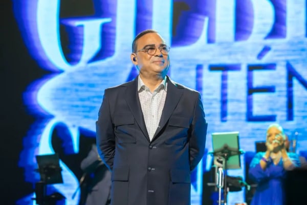 'Auténtico Tour' Gilberto Santa Rosa en el inicio de la gira 'Auténtico', en San Juan (Puerto Rico). Foto: EFE / Alejandro Granadillo