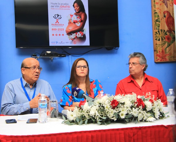 Funcionarios del Ministerio de Salud hicieron el lanzamiento de la campaña en Probidsida. Foto: Cortesía Minsa