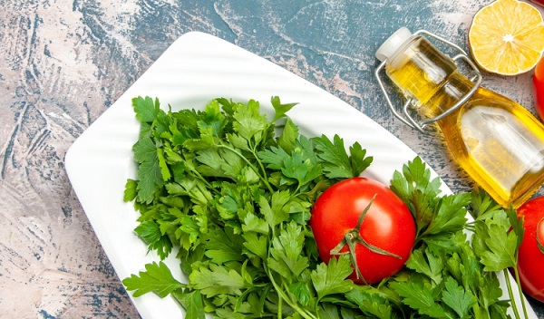 Cilantro or parsley?  A very common confusion