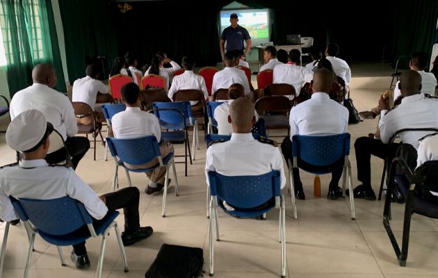 Más de 11 mil estudiantes graduandos iniciaron práctica profesional. Foto: Archivo