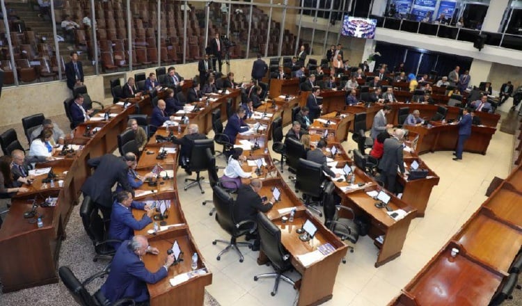 Los diputados deben ser convocados a sesiones extraordinarias antes que concluya el año para aprobar el presupuesto. Foto: Archivo