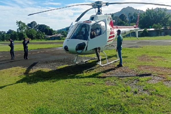 El traslado de estas dos personas lo llevó a cabo el Servicio Nacional Aeronaval (Senan). Foto. Senan