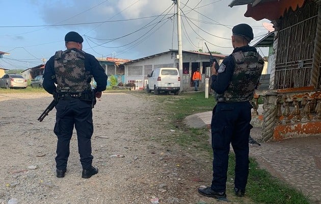 El hombre fue aprehendido mediante diligencia de allanamiento en la comunidad de San Martín. Foto: Diomedes Sánchez S.,