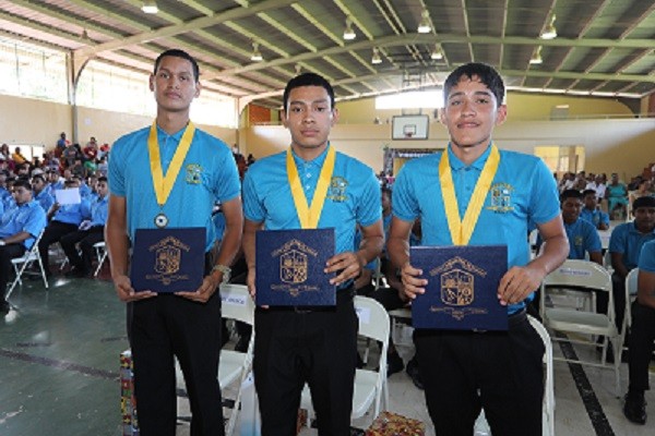  Dereck J. Leong, Ronaldo A. Gómez y Ángel E. Atencio G., lograron primero, segundo y tercer puesto del cuadro de honor. Foto: Cortesía Mides 