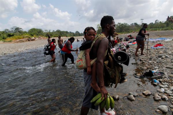 Migrantes en la selva del Darién. Foto: Archivo