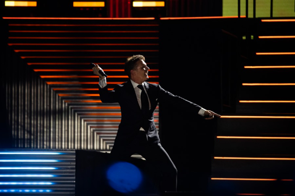 El cantante mexicano Luis Miguel canta en el Centro Olímpico de Santo Domingo. Foto: EFE / Orlando Barría