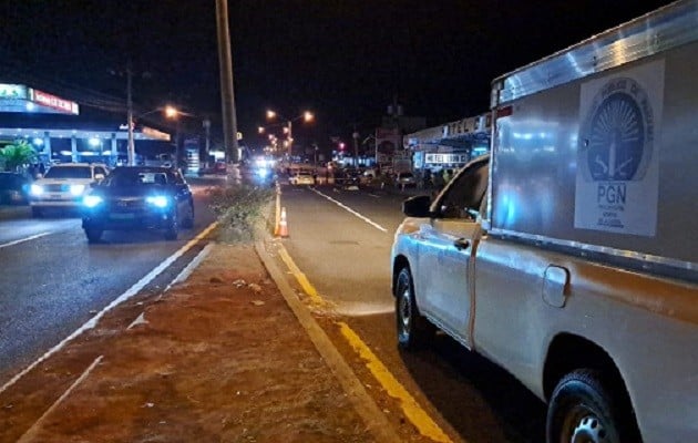 Al lugar llegó una ambulancia de los bomberos, pero la persona  ya no presentaba signos vitales. Foto: Melquiades Vásquez