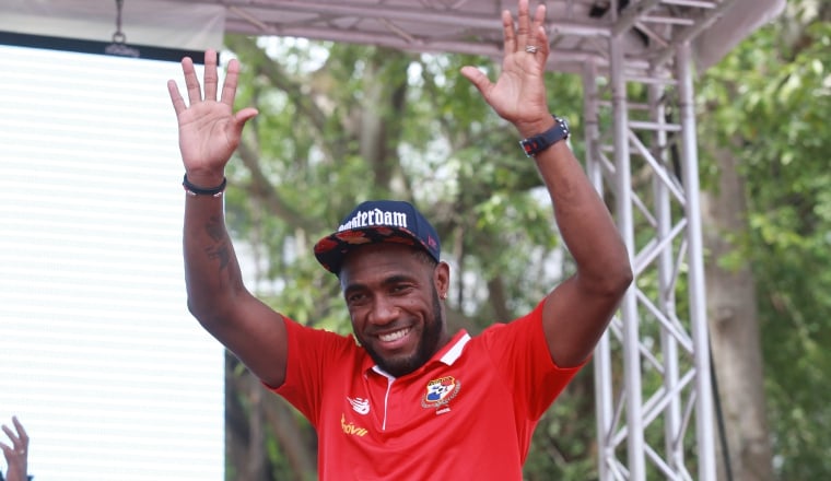 Luis Tejada es recibido, luego del Mundial de Rusia 2018. Foto: Archivo