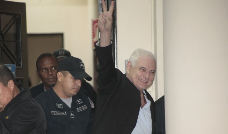 Ricardo Martinelli, candidato presidencial de RM y Alianza, lleva nueve años de vivir una intensa persecución política. Archivo.