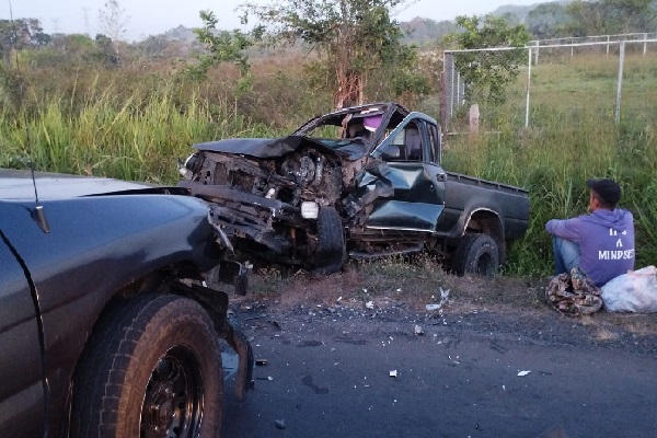 El accidente generó un importante congestionamiento en la vía, afectando a cientos de personas que se dirigían a sus trabajos en Santiago a esa hora. Foto. Melq