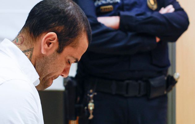 Alves tiene todas sus cuentas bancarias inmovilizadas desde su detención. Foto: EFE