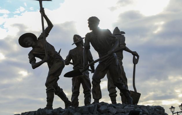 Homenaje póstumo a más de 8 mil trabajadores gallegos/españoles que vinieron a trabajar en la construcción del Canal de Panamá . Foto: Cortesía