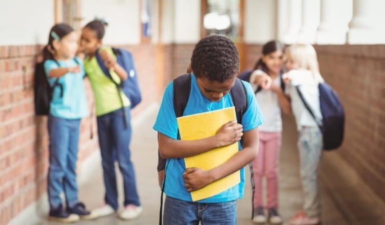 Los estudiantes afrodescendientes enfrentan situaciones de acoso escolar, discriminación y racismo en sus centros educativos. Archivo