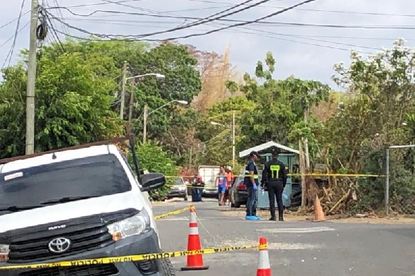 Se conoció que el ciudadano que causó la tragedia manejaba un auto pick-up, y además es vecino de la víctima y su familia. Foto. Thays Dompinguez