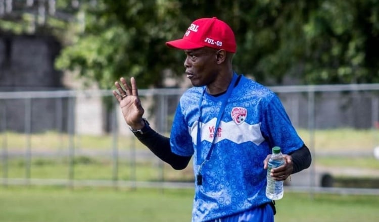 Julio Dely Valdés, técnico del Santos de Guiápiles. Foto: Instagram