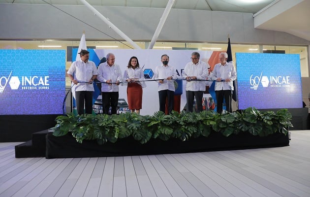 La inauguración contó con  líderes del mundo empresarial y académico. Foto: Cortesía