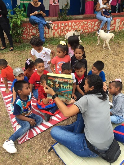 Los niños recibieron charlas para gestionar las emociones desde el poder de la palabra. Foto: Cortesía