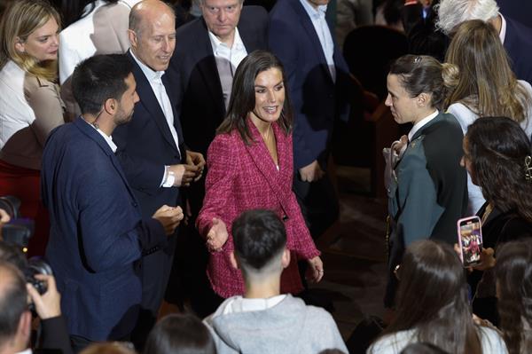 La reina Letizia tras el concierto EmociónArte. Foto: EFE