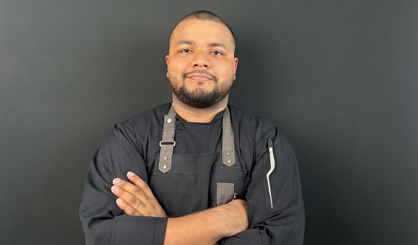 Abdiel Pinzón tiene 11 años de carrera en el mundo gastronómico. Foto: Cortesía