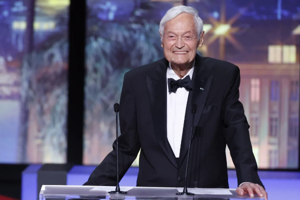 El productor de cine estadounidense Roger Corman. Foto: EFE / Sebastien Nogier