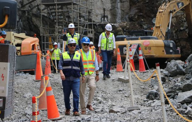 Gira técnica por los trabajos de la Línea 3. Foto: Cortesía