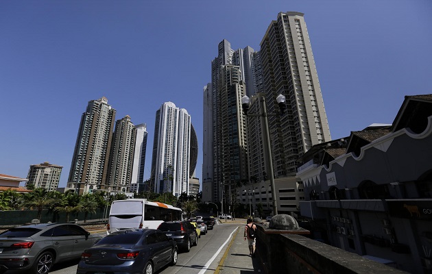 En el acumulado anual salarial de Panamá también se percibe un incremento de 1.56 %. Foto: EFE