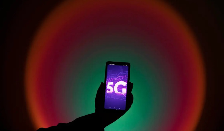 En Panamá, las pruebas de 5G comenzaron el mes pasado, pero solo a nivel de clientes corporativos de Más Móvil. EFE 