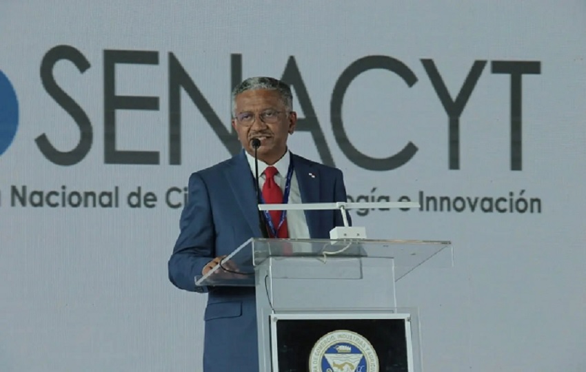 El doctor Eduardo Ortega-Barría es secretario de la Senacyt desde 2021. Foto: Cortesía