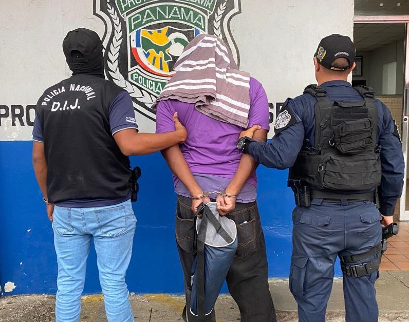 Fueron atrapados por la Policía Nacional y llevadas a buen recaudo para que enfrenten la justicia.Foto: Diomedes Sánchez 